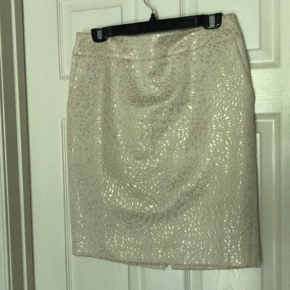 Loft skirt